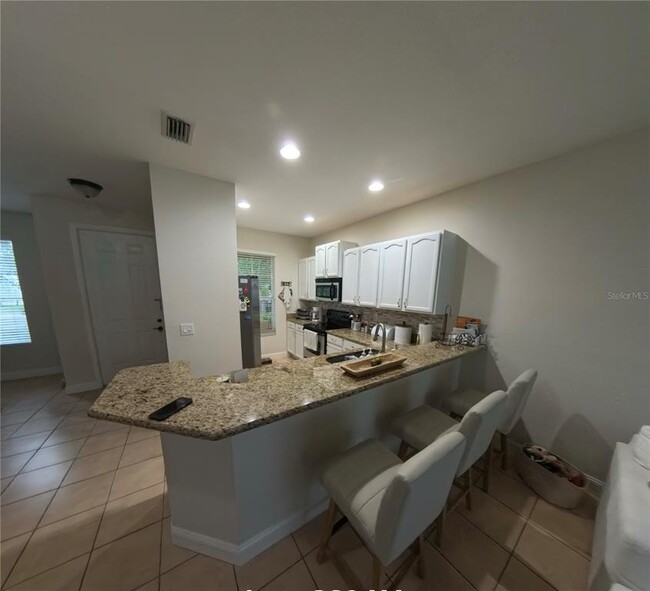 Building Photo - 14731 Peekskill Dr