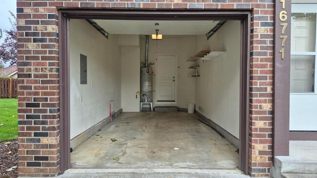 Building Photo - 3 Bedroom 2.5 Bath Town-Home in Gresham ne...