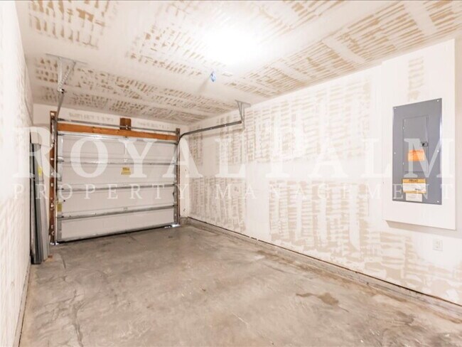 Building Photo - Your Season to Settle In – 3BR/2BA Duplex in Vistanna Villas, Lehigh Acres with Space, Style & St...