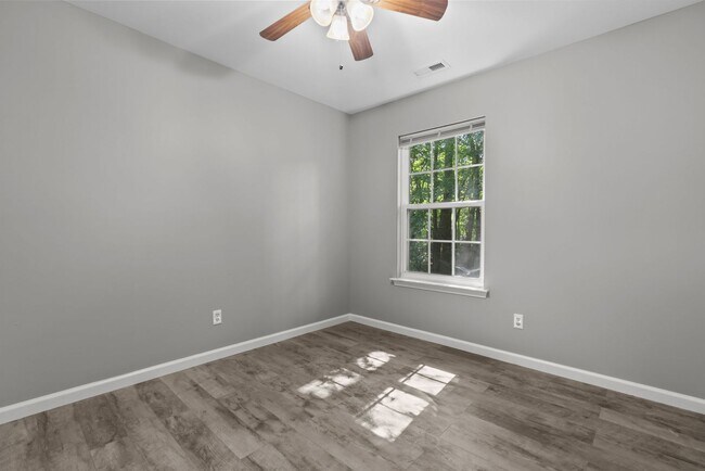 Building Photo - Western Branch 4 bed Ready Now!!