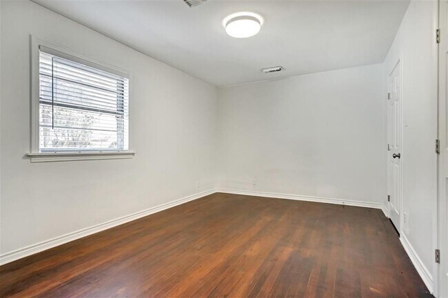 Building Photo - 1316 Zora St