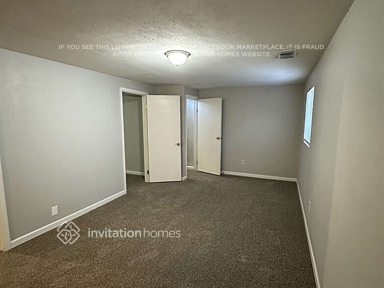 Building Photo - 1621 S Rifle St