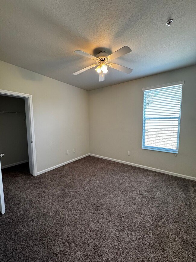 Building Photo - 4401 SW 52nd Cir