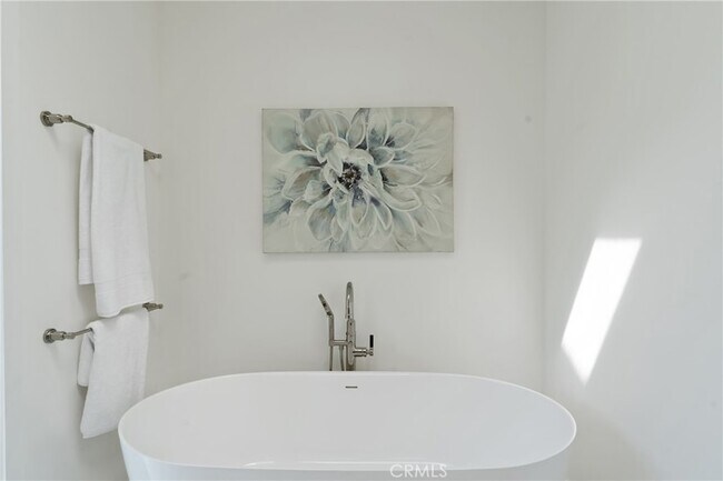 Building Photo - 11825 Tennessee Ave