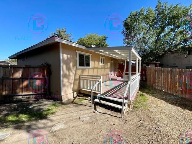 Building Photo - Charming 2-Bedroom 1 Bath Fenced Backyard with Patio