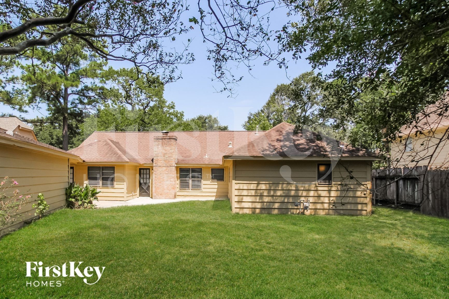 Building Photo - 3811 Fernglade Dr