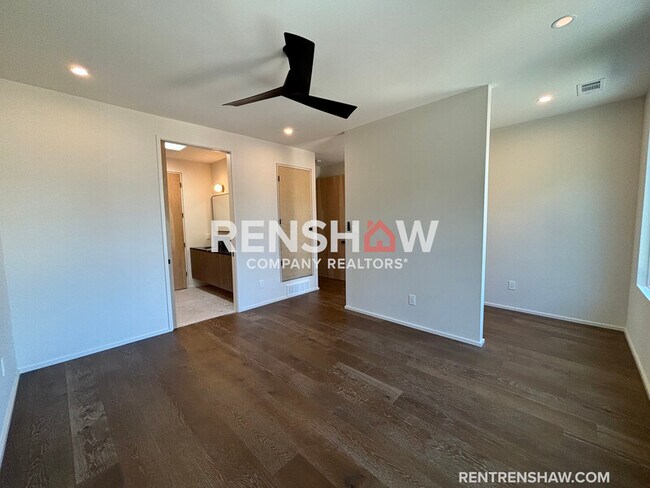 Building Photo - 38 Angelus St