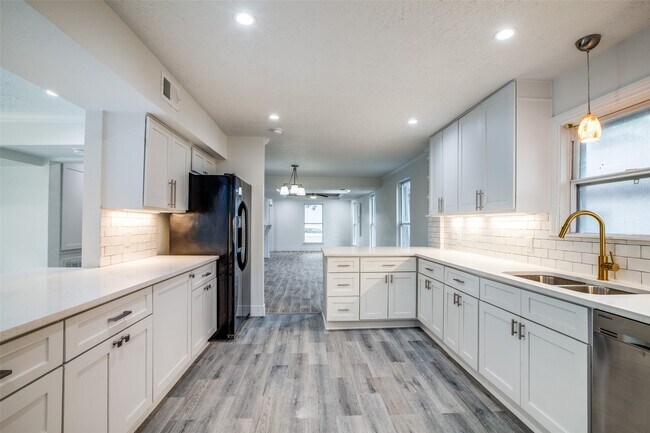 Building Photo - 4409 Rawley St