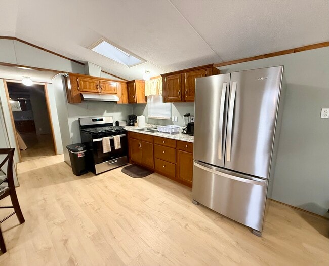 Building Photo - 930 E Murray Dr