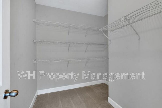 Building Photo - 4846 Bevendean Dr