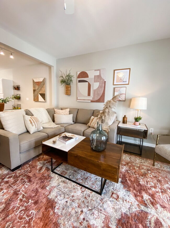 Building Photo - 11429 Oak Landing Dr