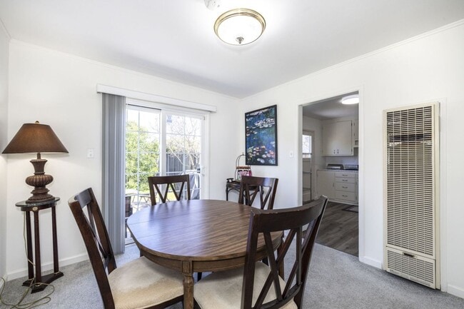 Building Photo - Lovingly Maintained 3 Bed, 1 Bath Home on Quiet Cul-de-Save