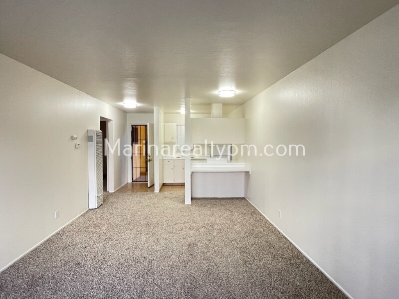 Building Photo - 1230 Brookside Dr