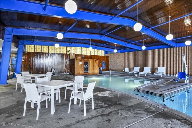 Building Photo - 12700 Lake Ave