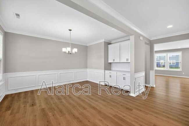 Building Photo - 256 W Waterlynn Rd