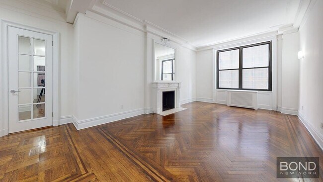 Building Photo - 200 W 58th St