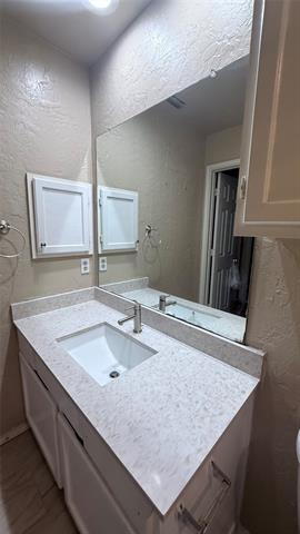 Building Photo - 10611 Woodleaf Dr
