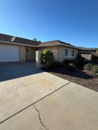 Building Photo - 707-709 Via Maria