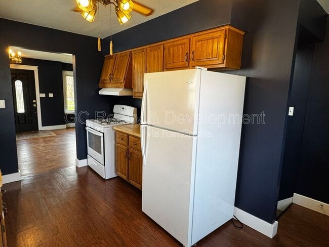 Building Photo - 510 N Fairview Ave