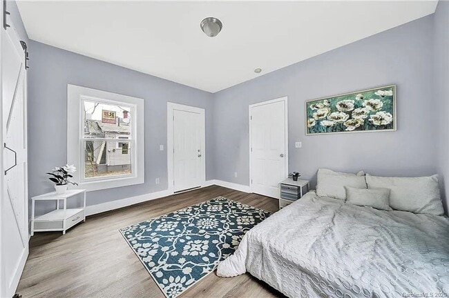 Building Photo - Beautifully renovated 3 bedroom, 2 full bathroom in Rock Hill