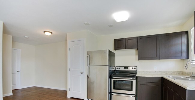 Building Photo - 2216 Glasgow Dr