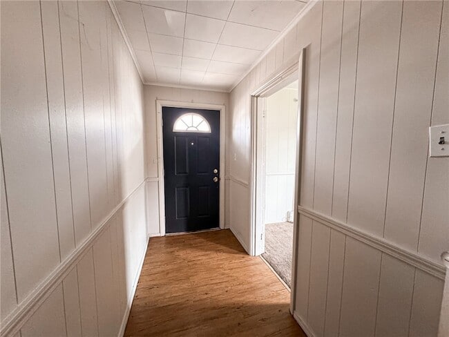 Building Photo - 310 27th St