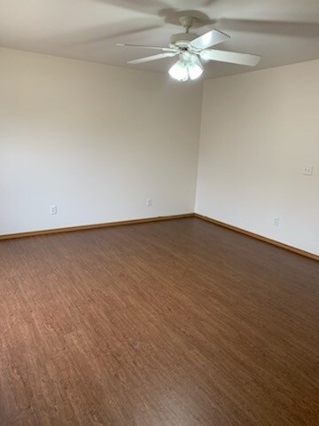 Living room floor is vinyl plank - 405 Franklin St