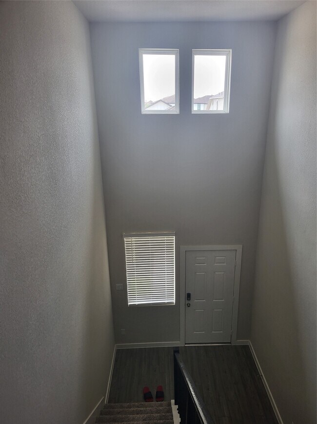 Building Photo - 5611 Madden Ln