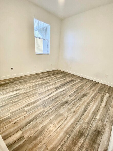 Building Photo - 850 Millbrae Ct