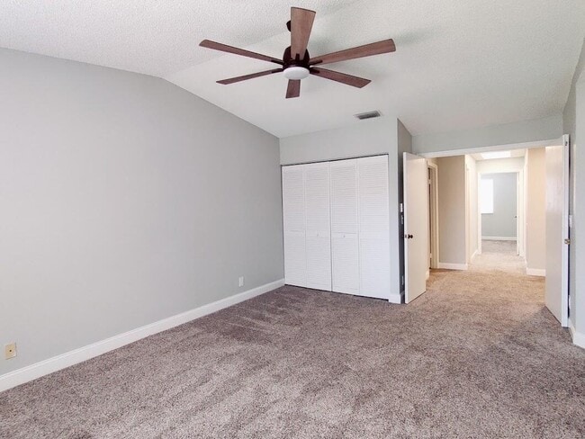 Building Photo - 6815 Via Regina