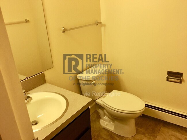 Building Photo - 1625 W Elizabeth St