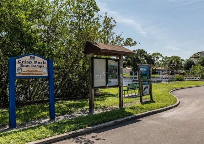 Building Photo - 3 Bed, 2 Bath Home for Rent in Northeast St. Pete