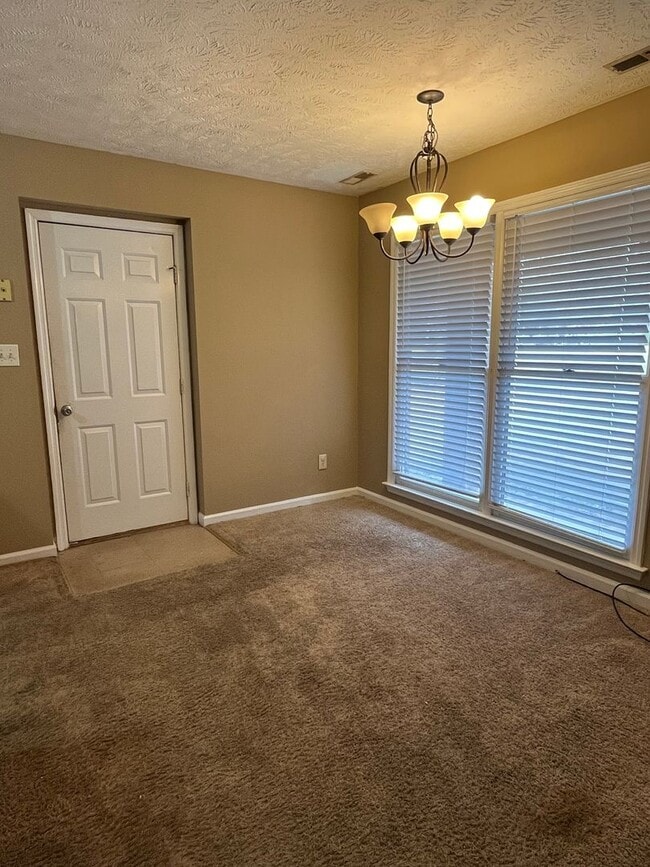 Building Photo - Charming 2 Bed 2 Bath Raeford Home