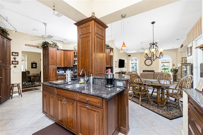 Building Photo - 202 George Rd SE