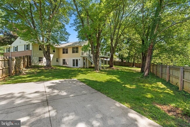 Building Photo - 14906 Dunstan Ln