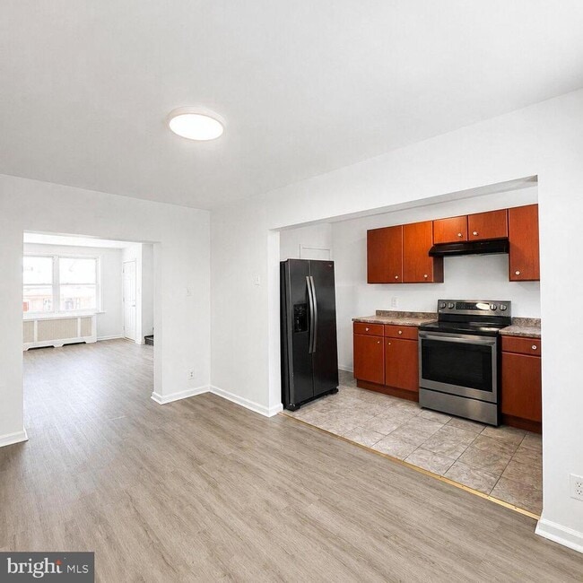 Building Photo - 1419 Lardner St