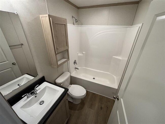 Building Photo - 36 Grant St