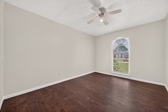 Building Photo - 9850 Sagebud Ln