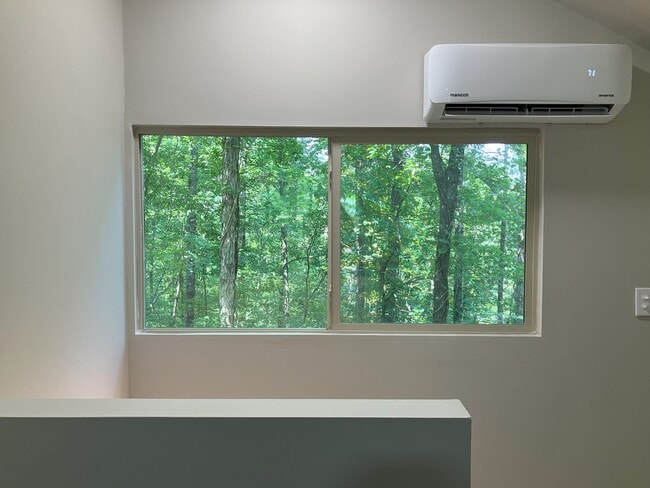 Room with a view - 497 Annie Lee Rd
