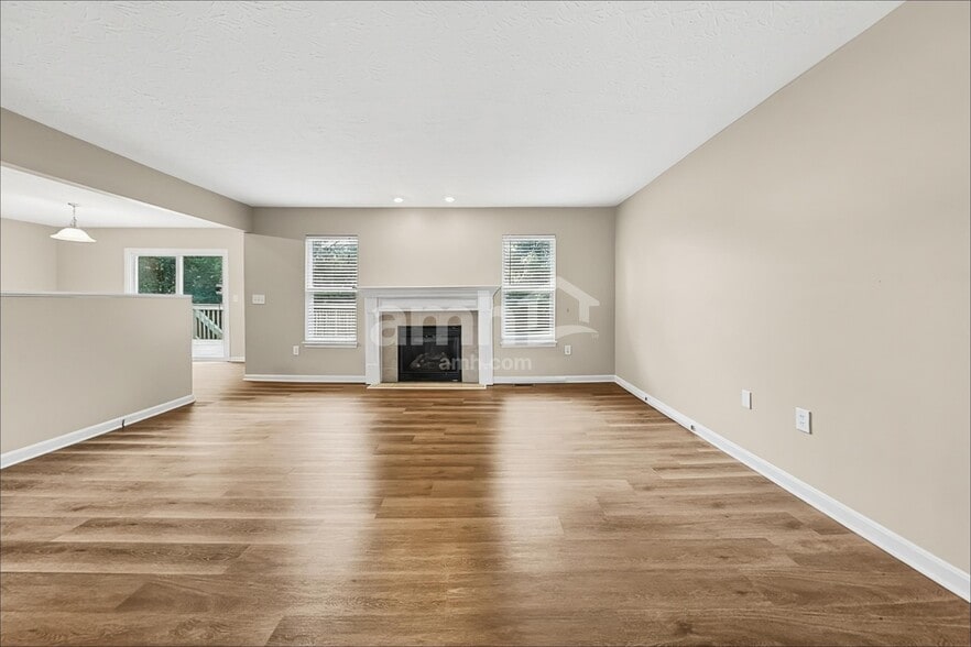 Building Photo - 3145 Old Glory Ln