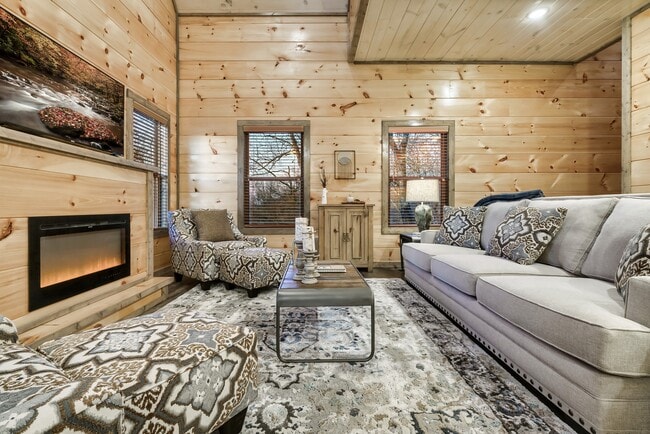 Building Photo - 2127 Eagle Feather Dr