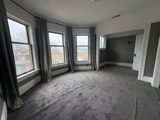 Building Photo - 312 Carolina St