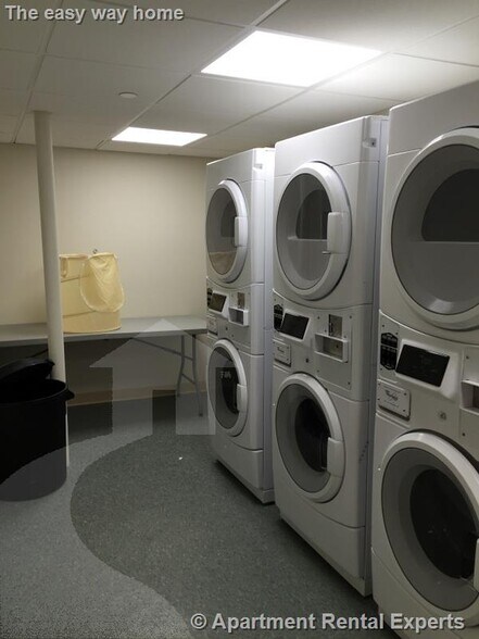 Building Photo - 65 Langdon St