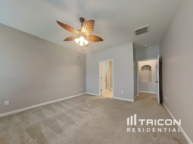 Building Photo - 115 Still Water Cir