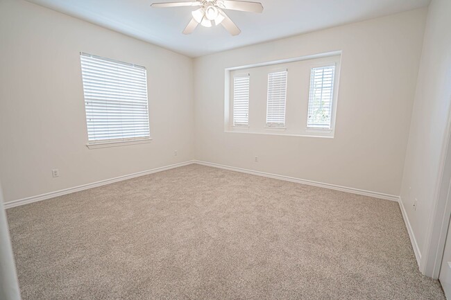 Building Photo - 26149 Shadow Rock Ln