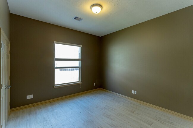 Building Photo - 25010 Florina Ranch Dr