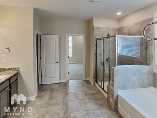 Building Photo - 1019 Willowcroft Dr