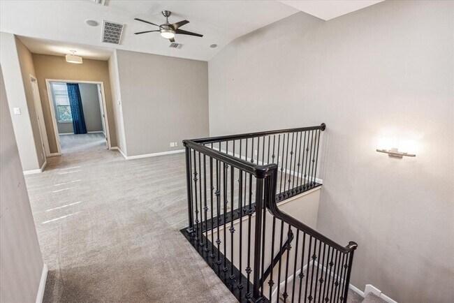 Building Photo - 9725 Solana Vista Loop