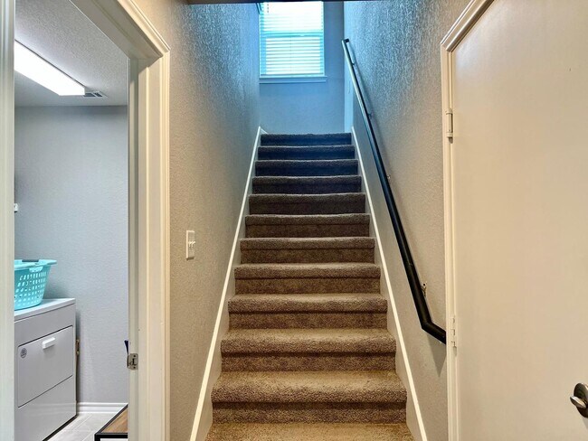 Building Photo - 13510 Whisper Bnd