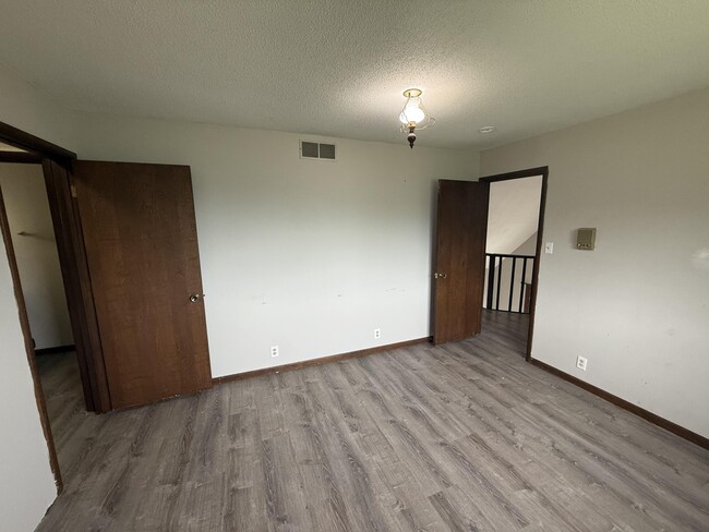 Building Photo - 4284 State Rd J